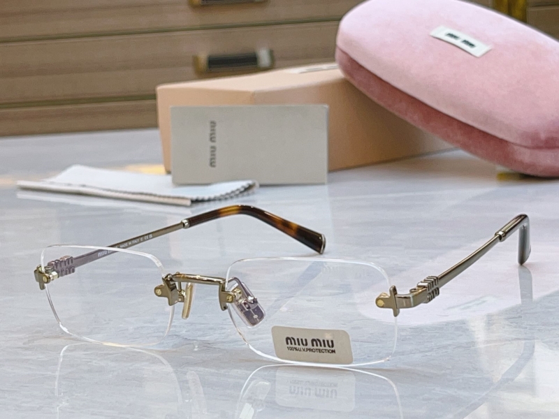 MIU MIU